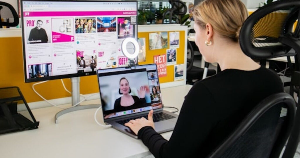 A picture showing someone influencing for a brand online to make money on TikTok